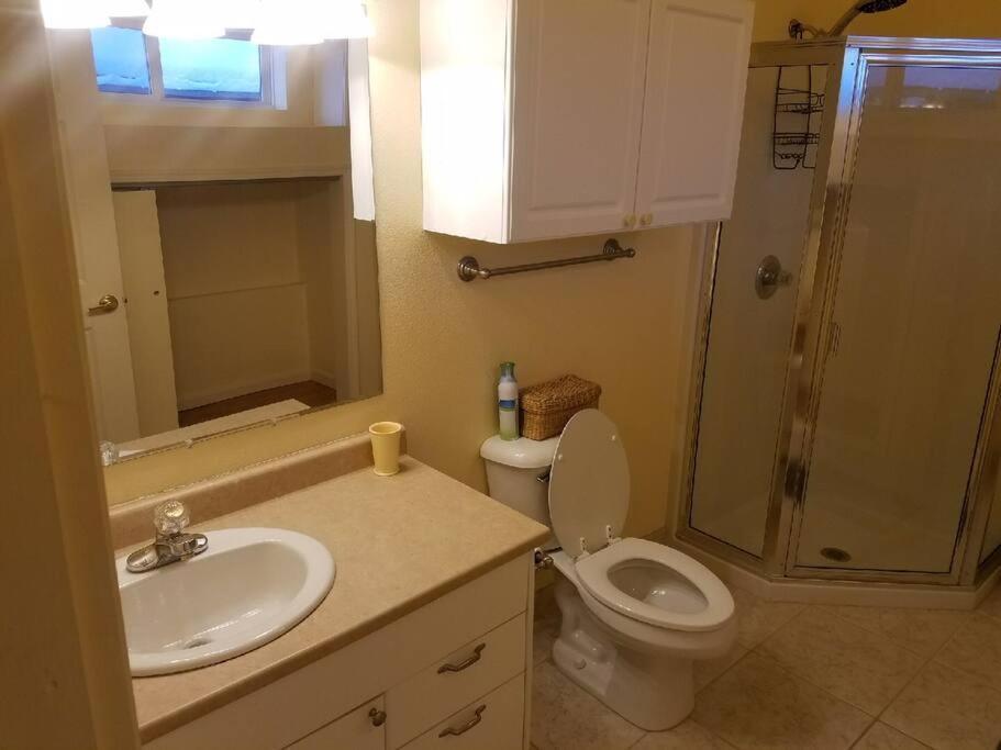 Kelli Creek Cottage - Reduced Price On Tours Juneau Room photo