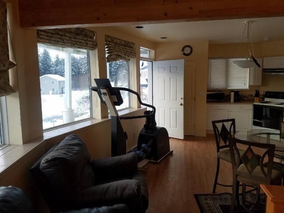 Kelli Creek Cottage - Reduced Price On Tours Juneau Room photo