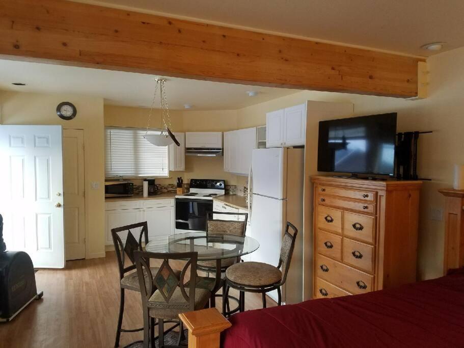 Kelli Creek Cottage - Reduced Price On Tours Juneau Room photo